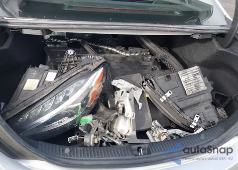 2016 Mercedes-Benz C 300 Sport 4Matic из США, поврежденный, VIN 55SWF4KB6GU117672